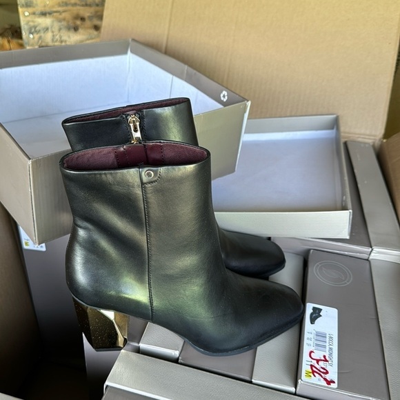 Franco Sarto Tiera Bootie - Picture 5 of 7